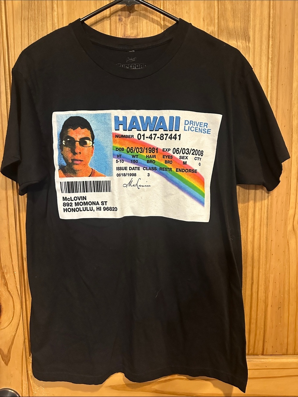 Black Short-Sleeve Graphic Tee with Hawaii License Print